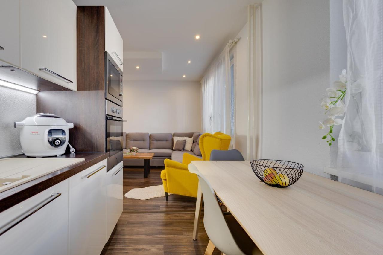 Milde'S Apartment Near The City Center - Hospodarska Street トルナヴァ エクステリア 写真