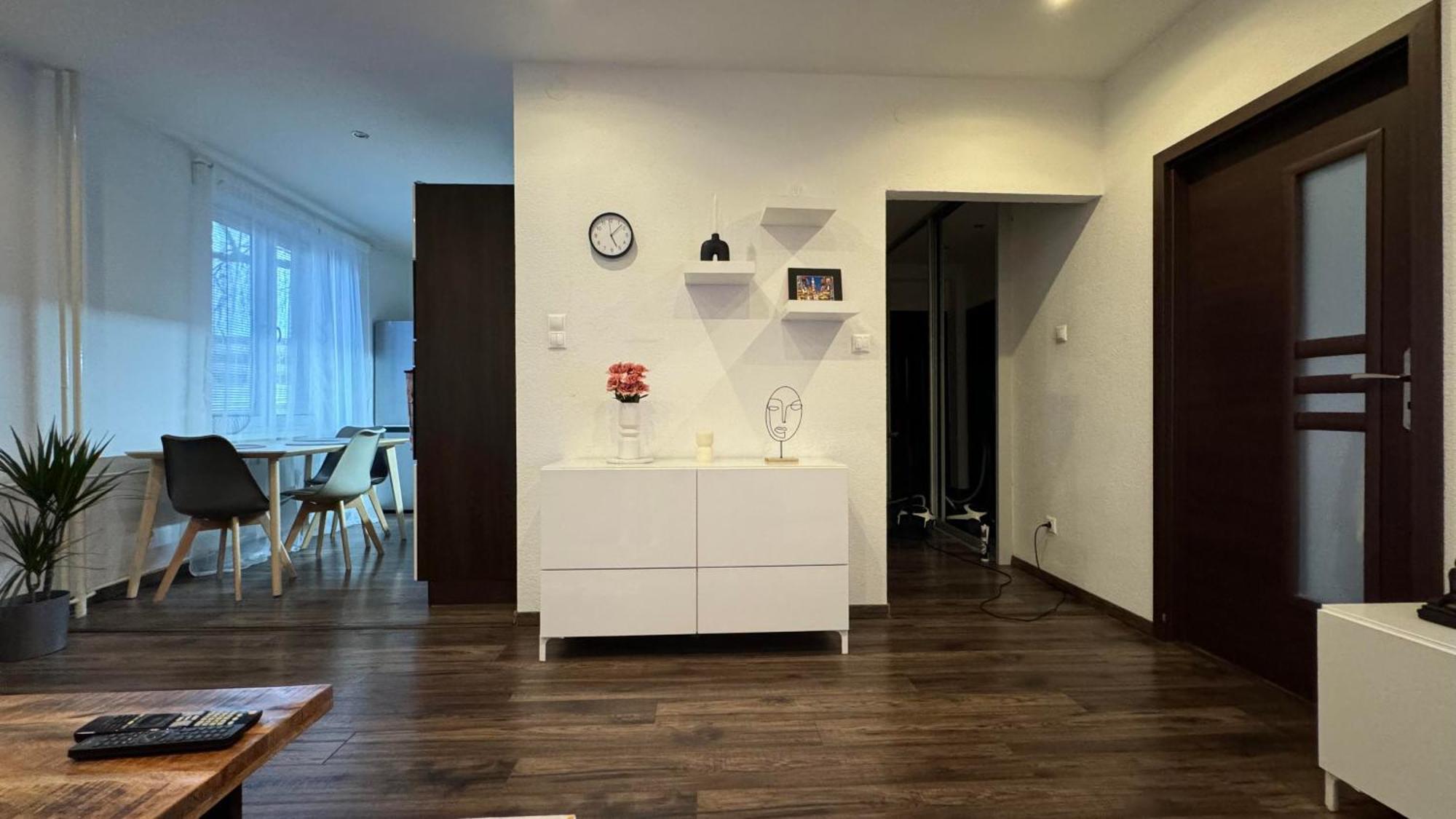 Milde'S Apartment Near The City Center - Hospodarska Street トルナヴァ エクステリア 写真